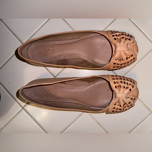 Vince Camuto Ballet Flats - Picture 2 of 7